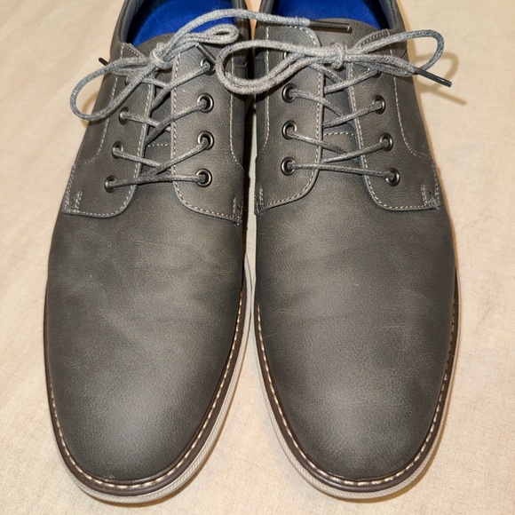 Nunn Bush
Men's Gray Dress Casual Shoes
Super light!
Like new - worn once! - Picture 2 of 6